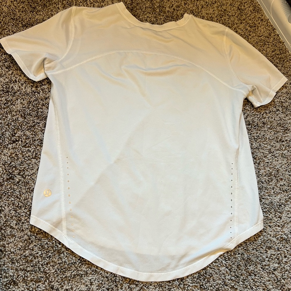 lululemon athletica Cream Short Sleeve Top